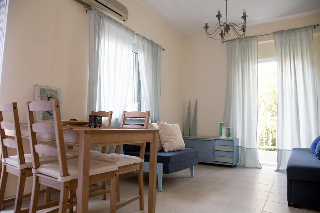 Apartment Blue Theros *